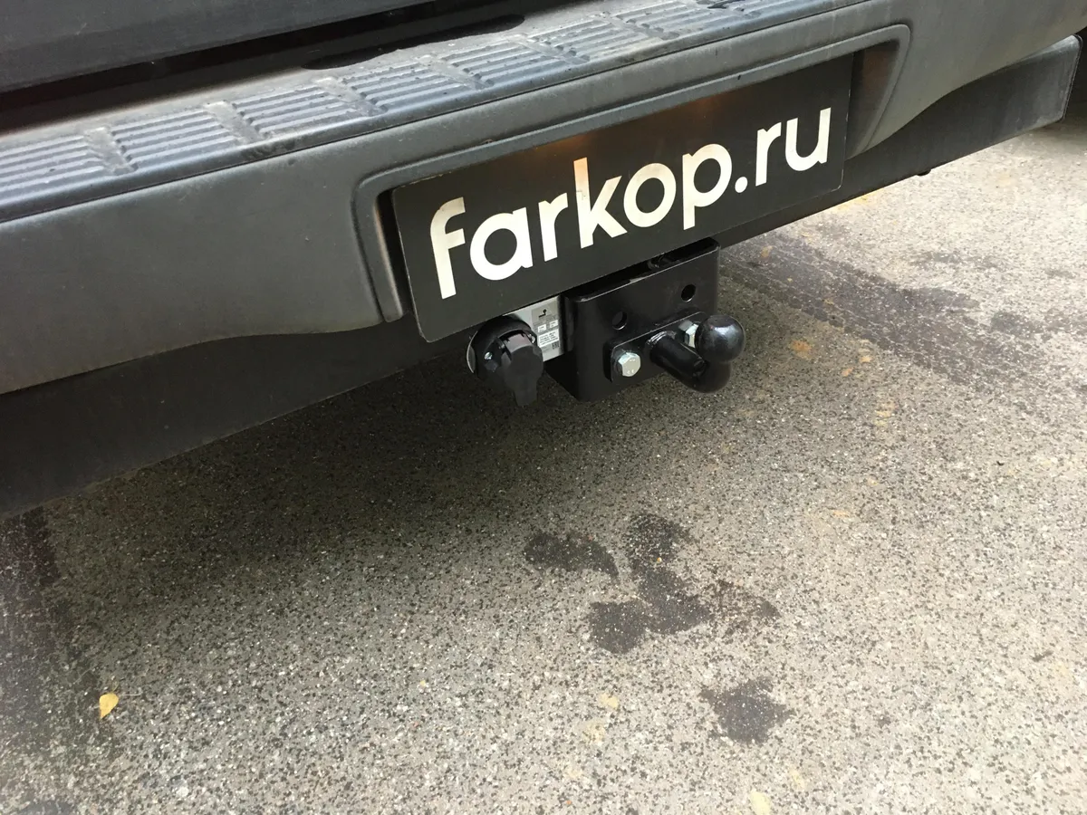 Фаркоп Лидер Плюс для Toyota Hilux 2010-2015 T114-FC в Воронеж