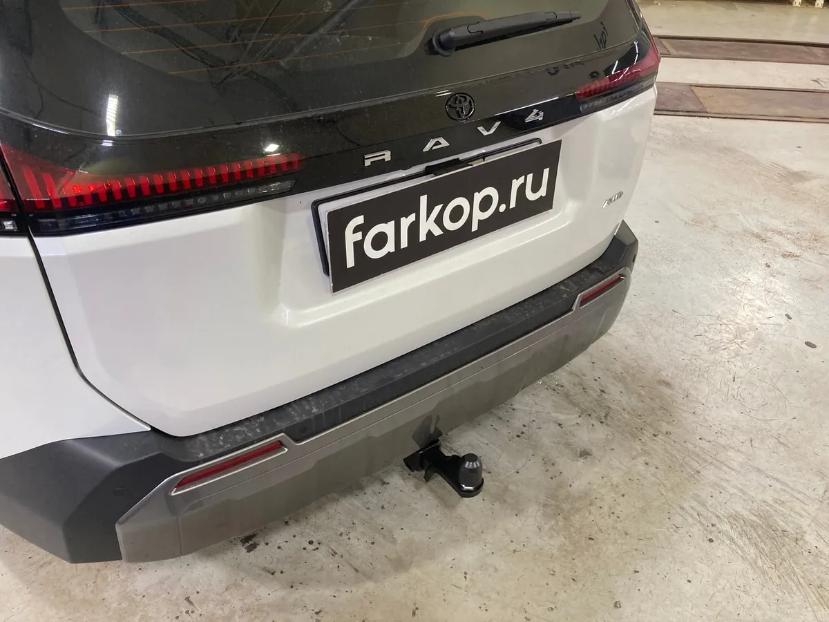 Фаркоп Berg для Toyota RAV4 2025- F.5717.002 в Воронеж Фаркоп Berg для Toyota RAV4 2025- F.5717.002 в Воронеж