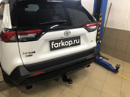 Фаркоп Berg для Toyota RAV4 2019- F.5717.002 в Воронеж
