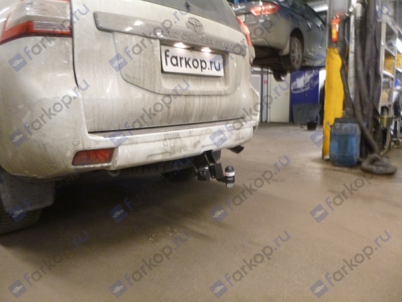 Установка фаркопа на Toyota Prado 150 Установка фаркопа на Toyota Prado 150