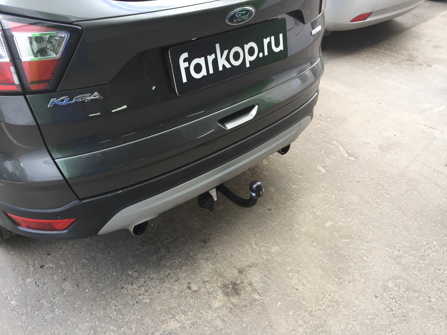 Установили фаркоп Oris для Ford Kuga 2017 г.