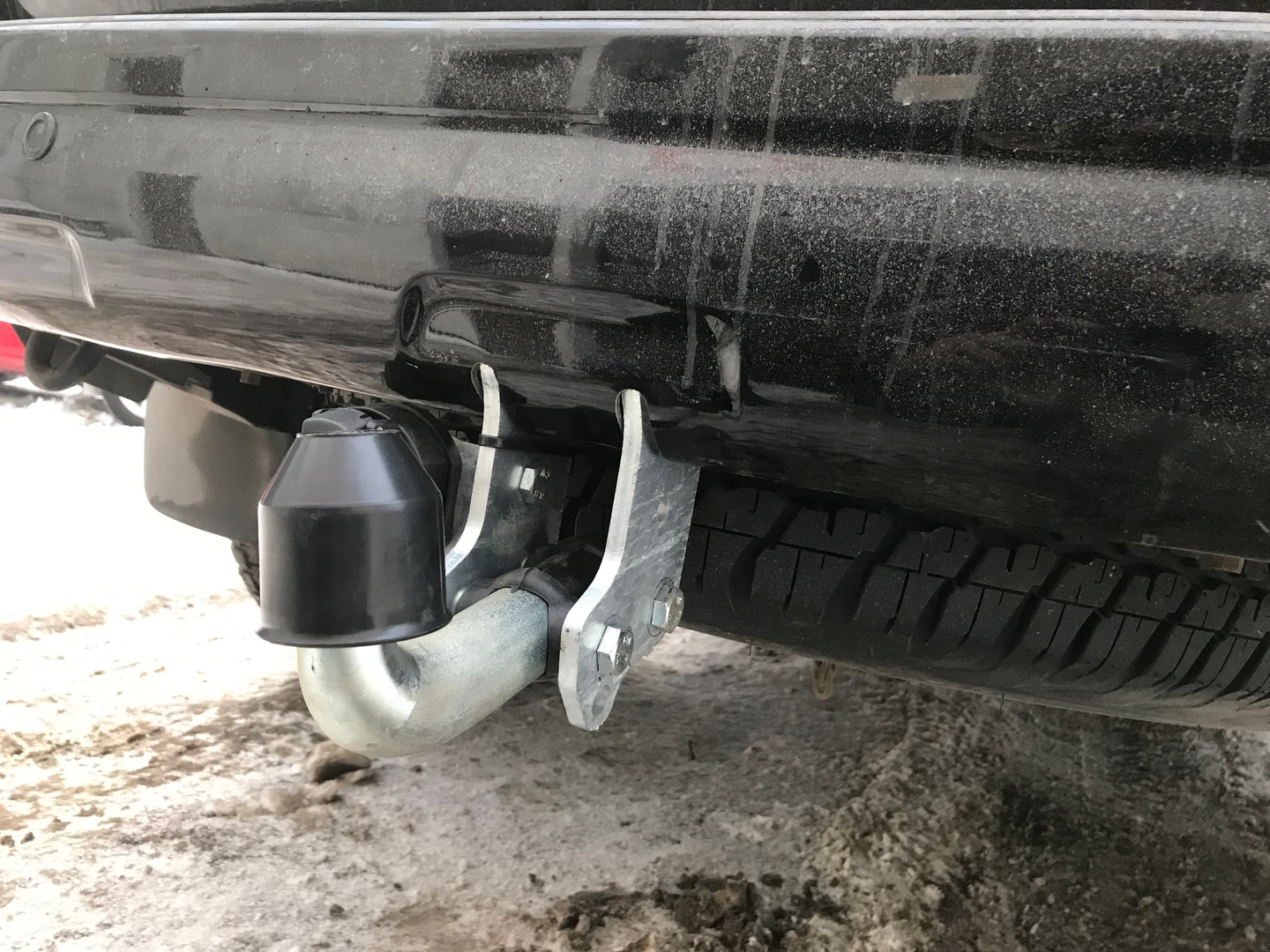 Установили фаркоп Galia для Toyota Land Cruiser Prado J150 2014 г.