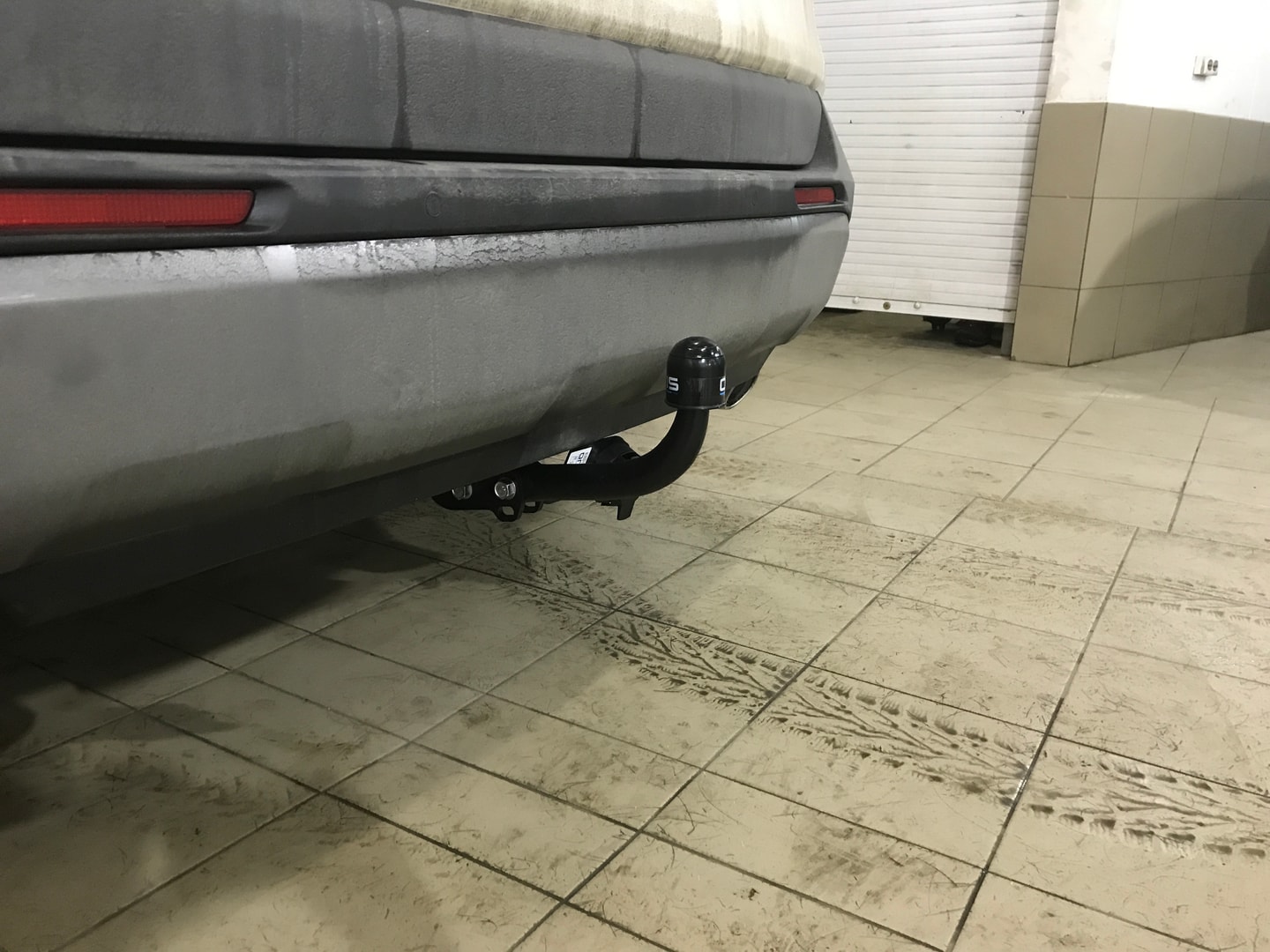 Установили фаркоп Oris для Toyota RAV4 2021 г.