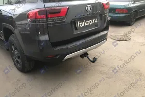 Установили фаркоп Oris для Toyta Land Cruiser J300 2021 г.