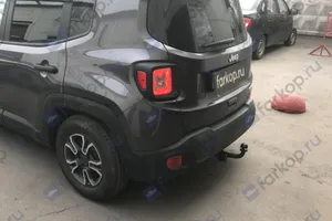 Установили фаркоп Brink для Jeep Renegade 2019 г.