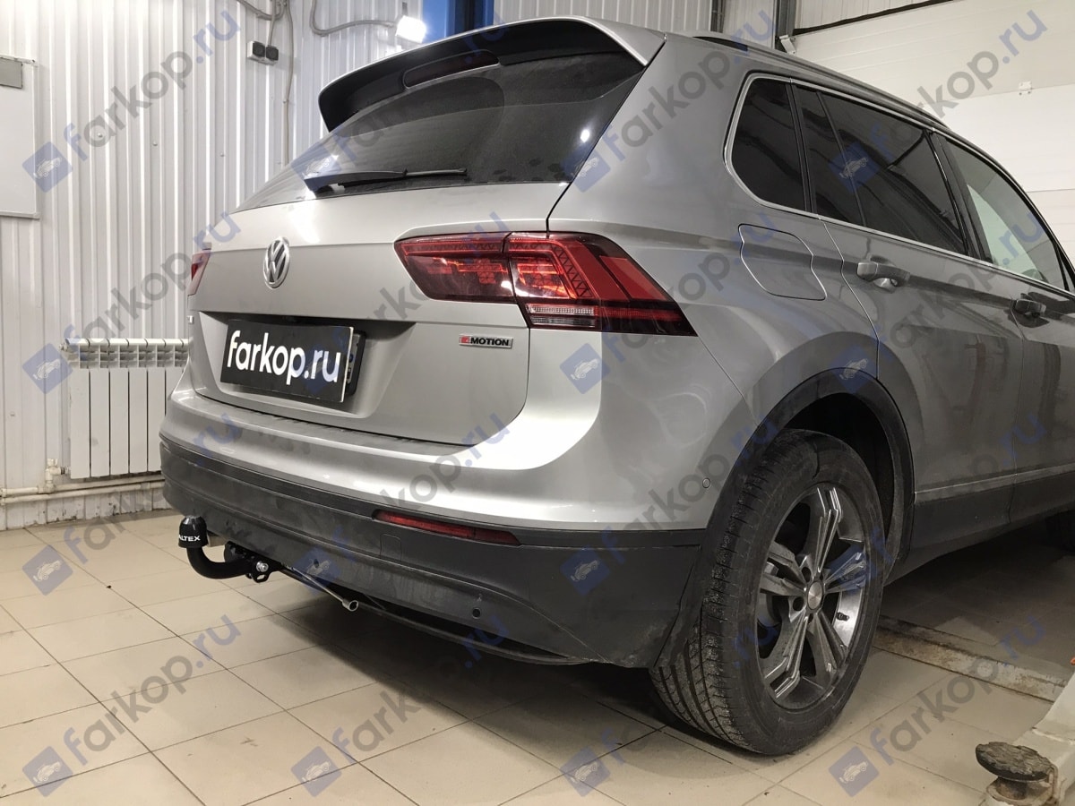 Установили фаркоп Baltex для Volkswagen Tiguan 2017 г. Установили фаркоп Baltex для Volkswagen Tiguan 2017 г.