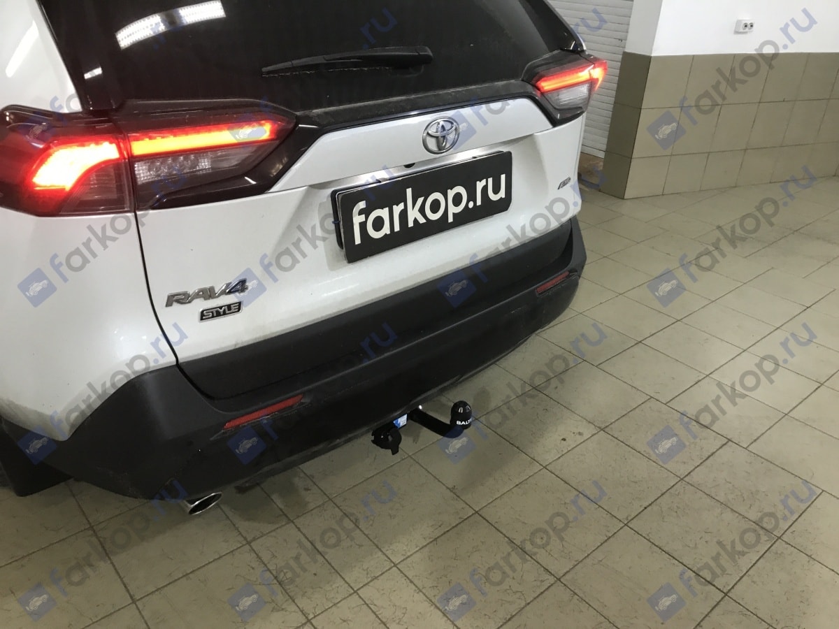 Установили фаркоп Baltex для Toyota RAV4 2019 г.в. Установили фаркоп Baltex для Toyota RAV4 2019 г.в.