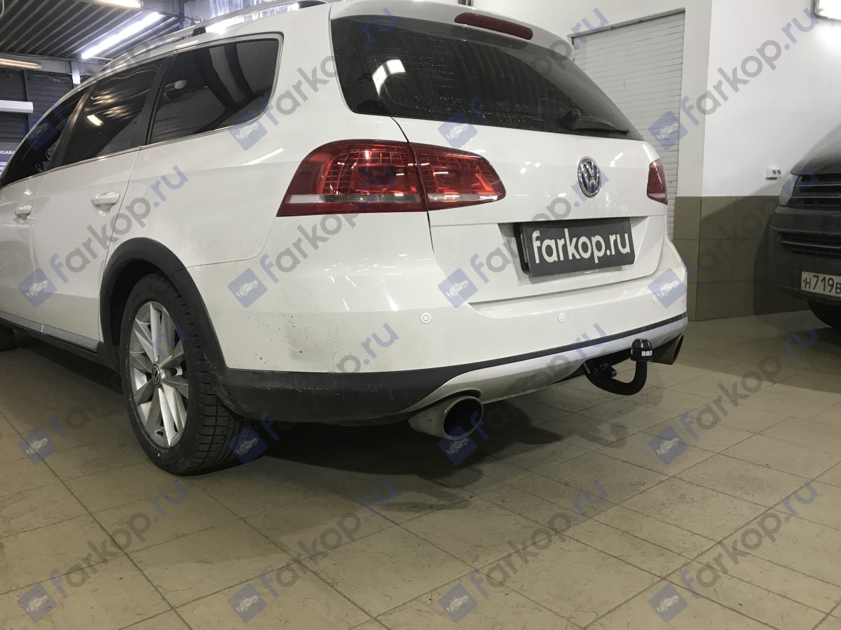 Установили фаркоп Brink для Volkswagen Passat 2012 г.в. Установили фаркоп Brink для Volkswagen Passat 2012 г.в.
