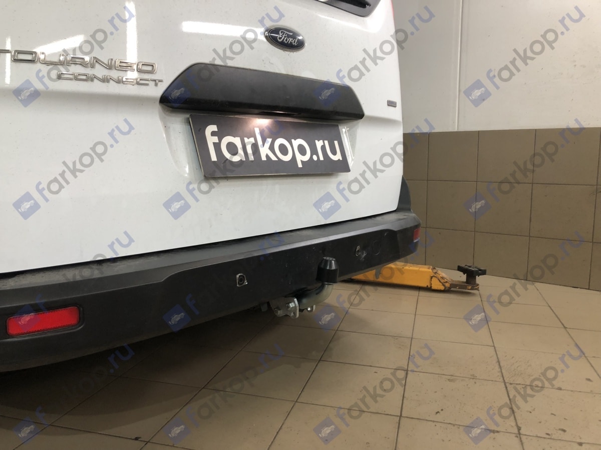 Установили фаркоп Galia для Ford Tourneo Connect 2019 г.в. Установили фаркоп Galia для Ford Tourneo Connect 2019 г.в.
