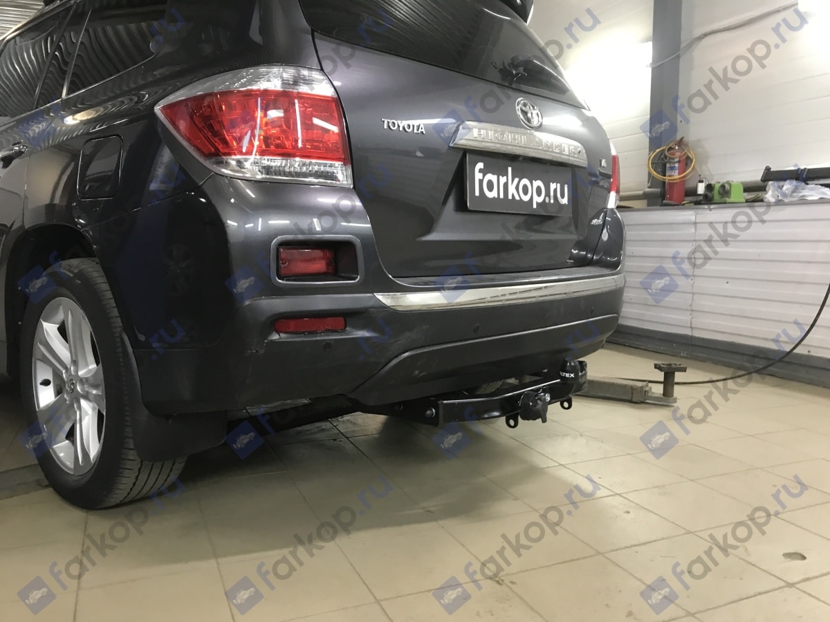 Установили фаркоп Baltex для Toyota Highlander 2011 г.в.