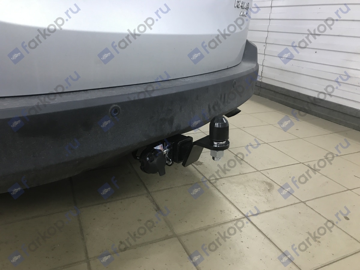 Установили фаркоп Уникар для Toyota RAV4 2013 г.в. Установили фаркоп Уникар для Toyota RAV4 2013 г.в.
