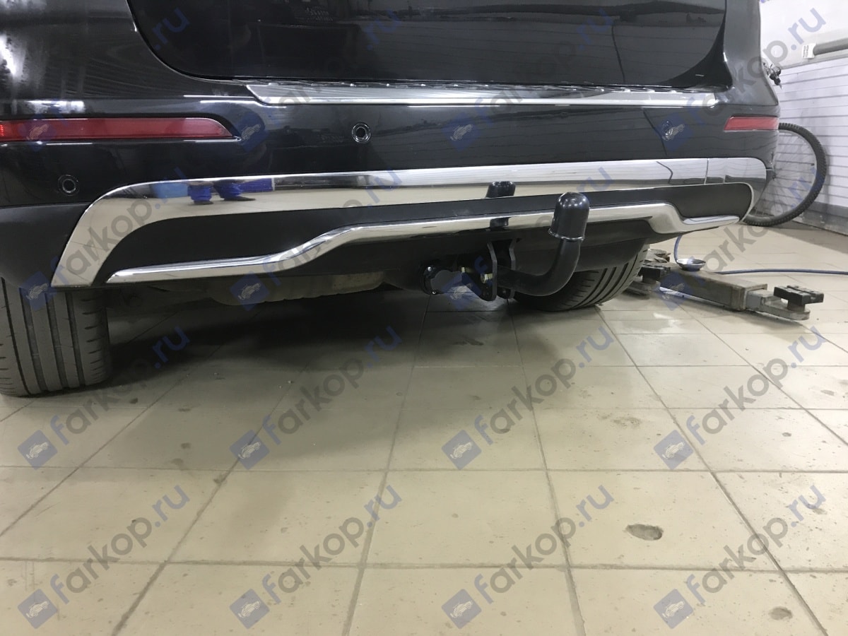 Установили фаркоп Auto-Hak для Mercedes M-class 2014 г.