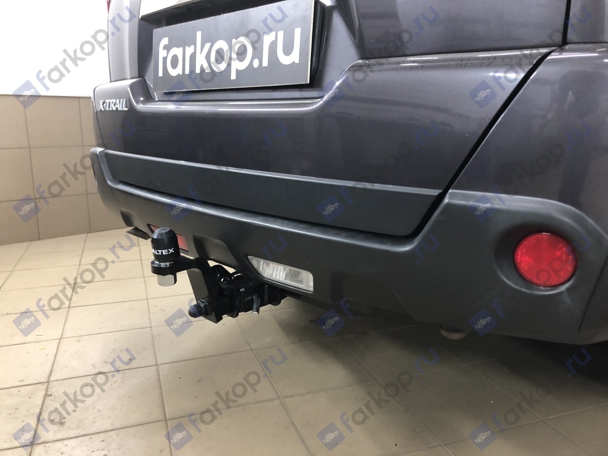 Установили фаркоп TowRus для Nissan X-Trail 2011 г. Установили фаркоп TowRus для Nissan X-Trail 2011 г.