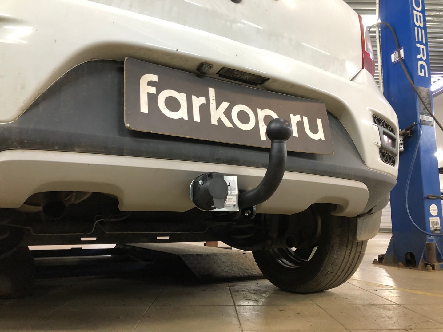 Установили фаркоп Лидер Плюс для Renault Sandero 2014 г.в. Установили фаркоп Лидер Плюс для Renault Sandero 2014 г.в.