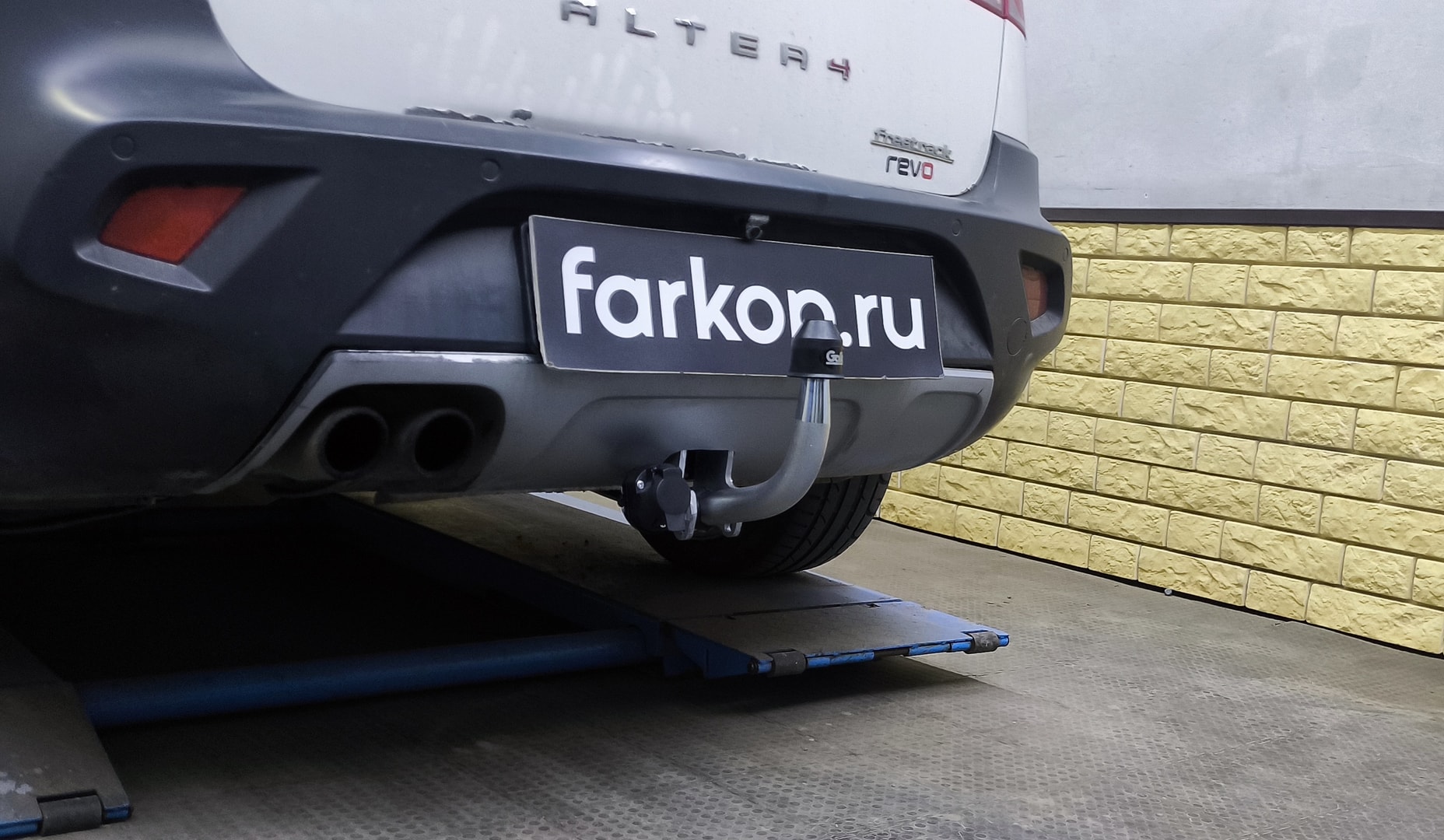 Установили фаркоп Galia для Seat Altea 2004-2015 г.в. Установили фаркоп Galia для Seat Altea 2004-2015 г.в.
