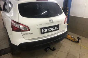 Установили фаркоп Berg для Nissan Qashqai 2006-2013 г.в.